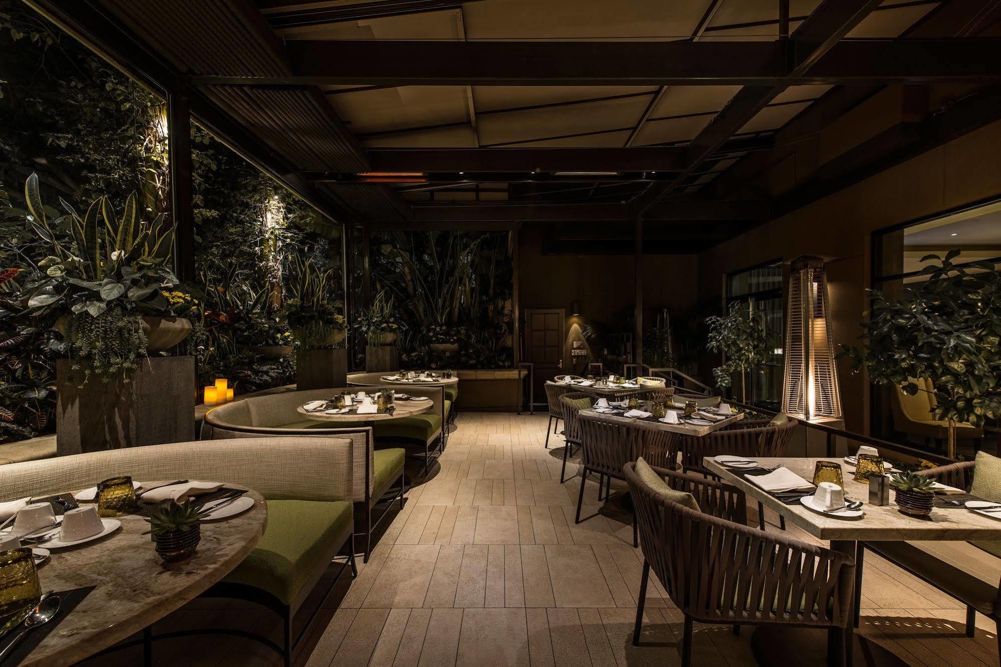 Four Seasons Angeles At Beverly Hills Los Angeles